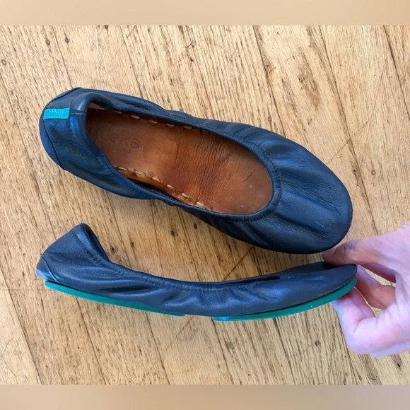 Tieks 100% leather California navy ballet flats teal sole foldable - Picture 8 of 16